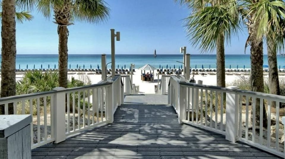 Entrance to paradise !!🏖👏🏝