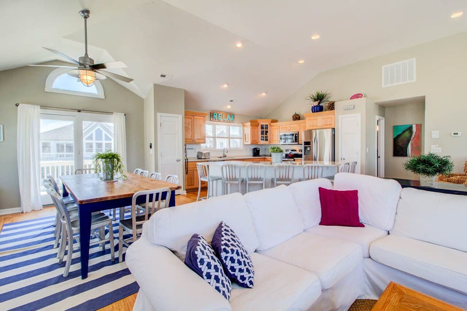 Good Humor House - Upstairs 3