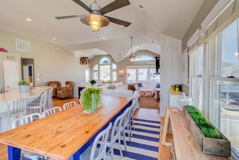 Good Humor House - Dining Area 4