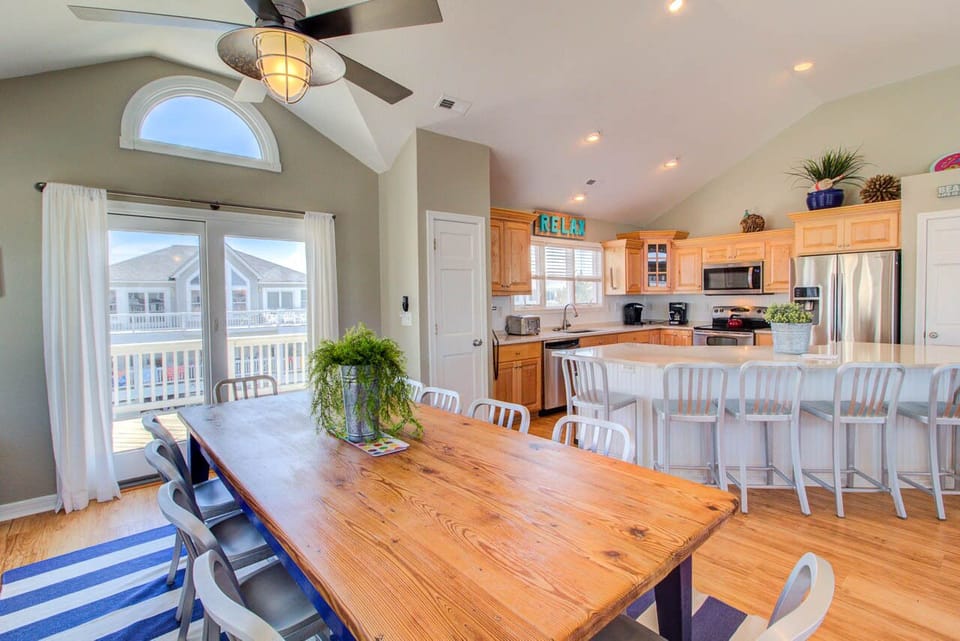 Good Humor House - Dining Area