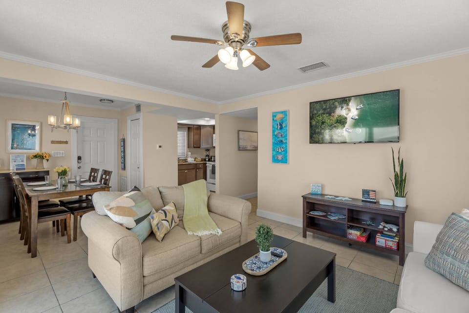 Open dining and living room areas makes this cozy unit more accessible