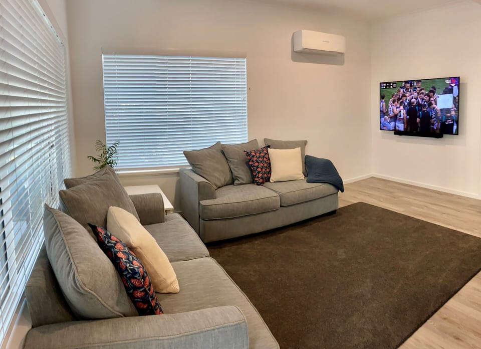 Lounge room