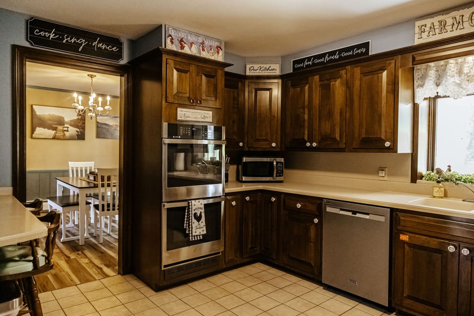 Kitchen double oven
