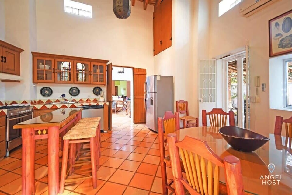Fully equipped kitchen with access to the patio
