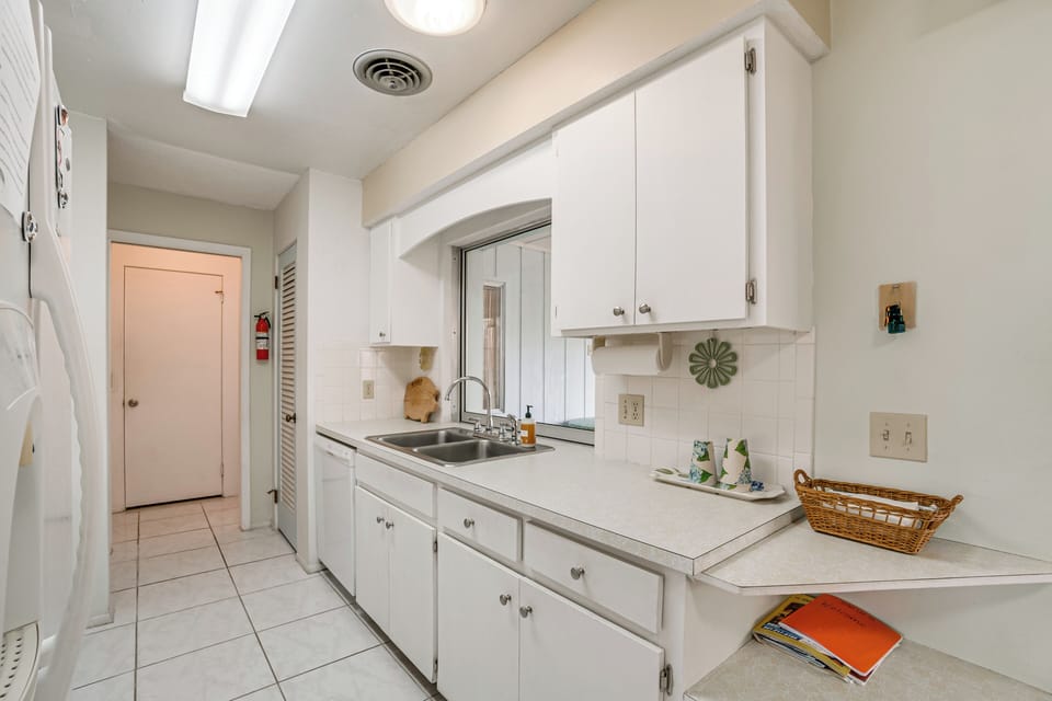 Kitchen | Drip Coffee Maker | Toaster | Cooking Basics