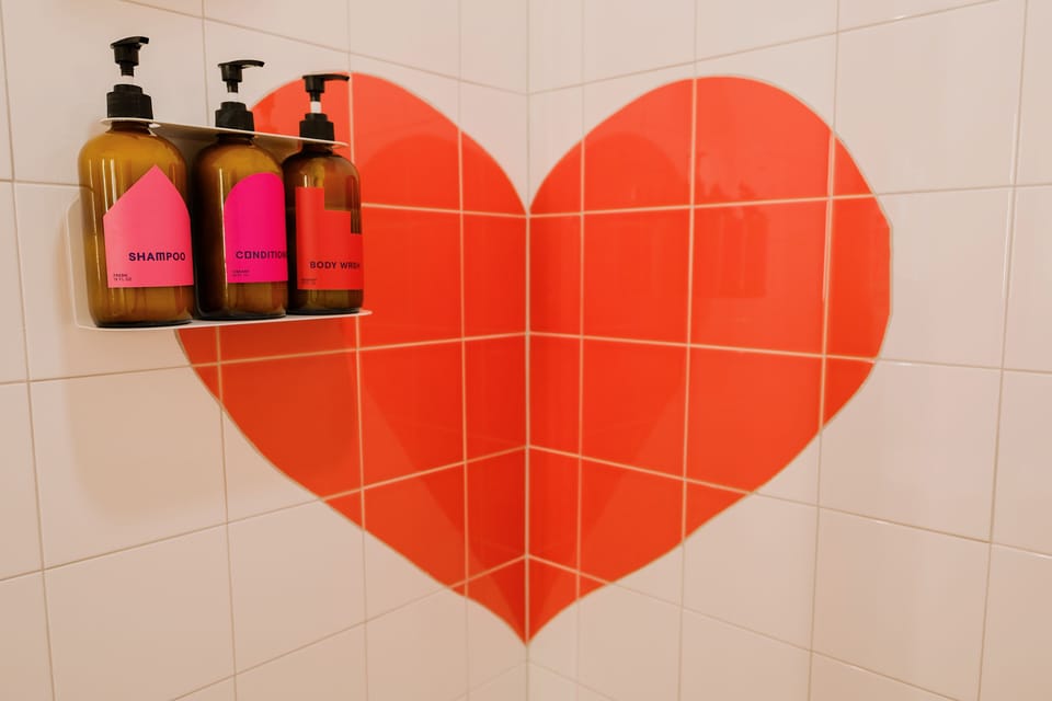 Bathroom amenities