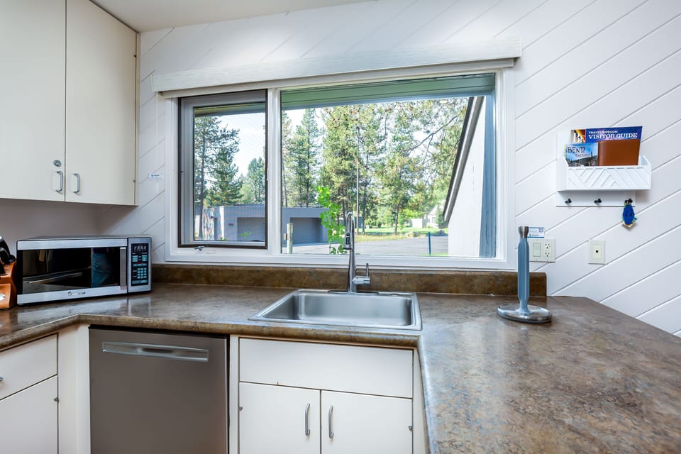 Kitchen - Main Level