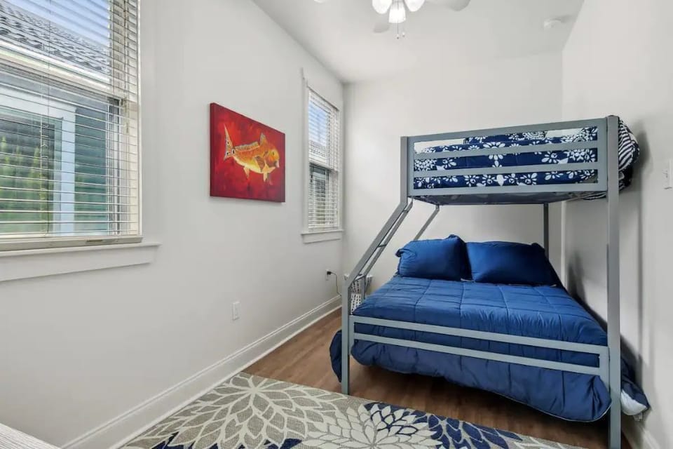 Bedroom 5: Brand new, full and twin sized memory foam mattresses.
