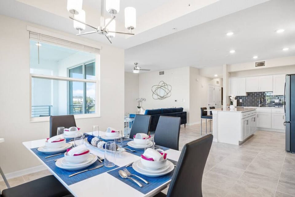 Dining Room!#Disney #Parks #StoreyLake #Apartment #Vacation #Rental #Kissimmee #Orlando