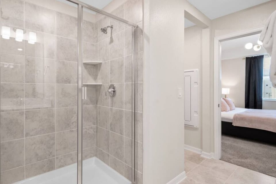 Master Suite Bathroom with shower & Walk-In-Closet!#Disney #Parks #StoreyLake #Apartment #Vacation #Rental #Kissimmee #Orlando