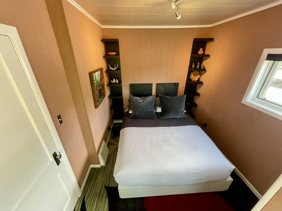 Back bedroom