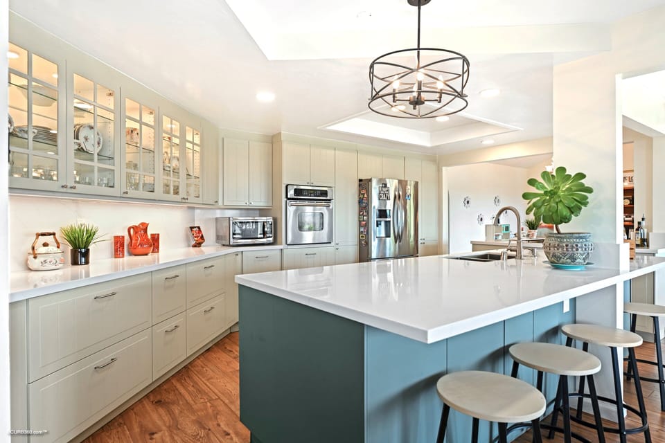 Full size kitchen with all you need to cook, bake for your family and friends 