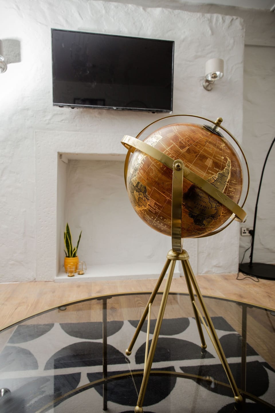 Living Room / Lounge