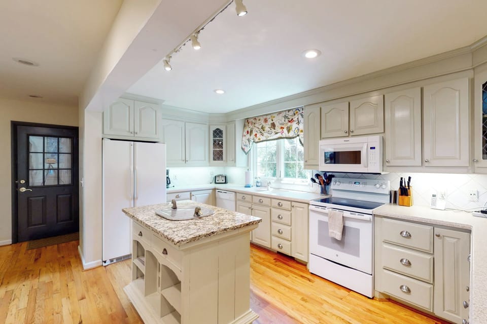 3501-Seabrook-Island-Road-07172023_122320