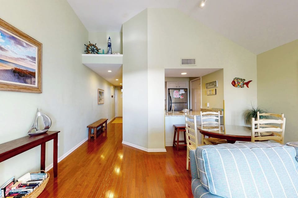 13102-Pelican-Watch-08162023_111318