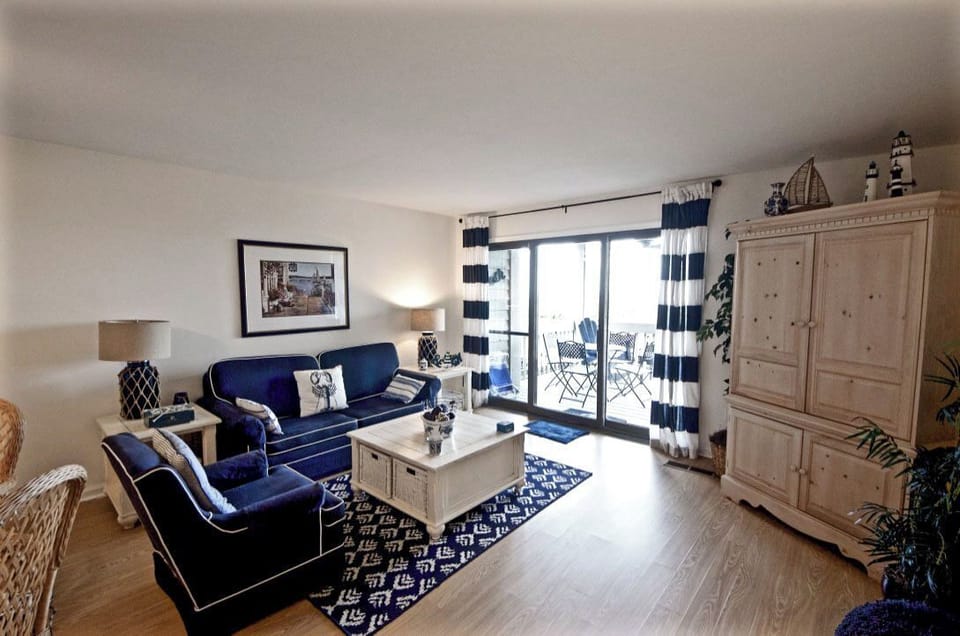 d8ca7569-bd3c-4599-a4d3-70bb85774457