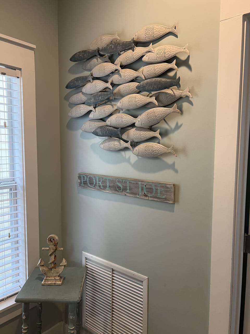 Upstairs hallway between bedrooms