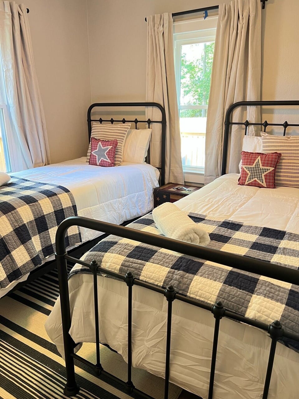 Bedroom 2 ~ 2 Twin Extra Long Beds 