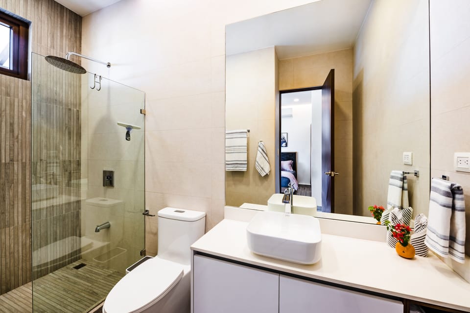 2nd floor guest bedroom private bath