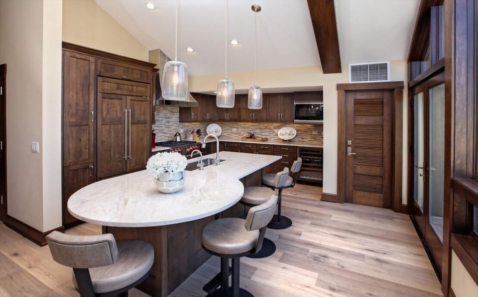  Chef's kitchen