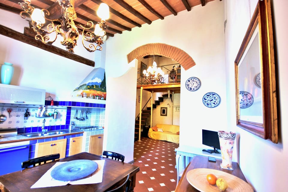 Fully furnished kitchen