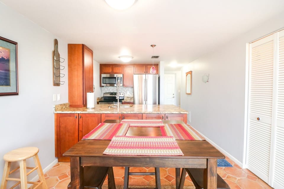 St. Augustine Beach Rentals Dining Room