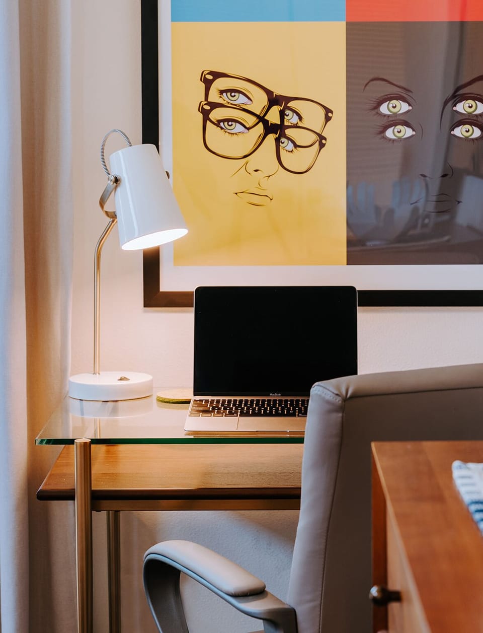 K1035- Guest Bedroom Desk