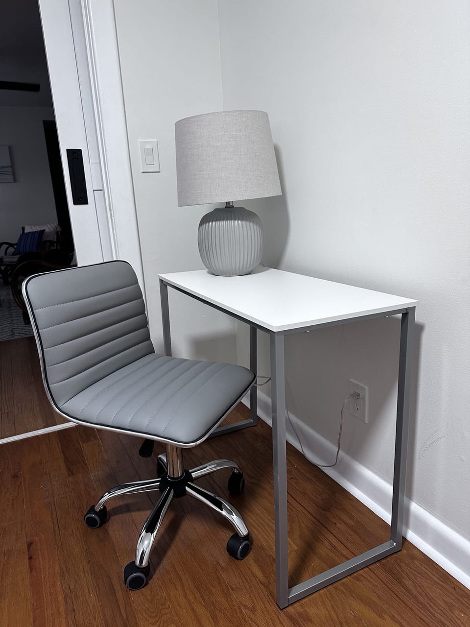 Work station