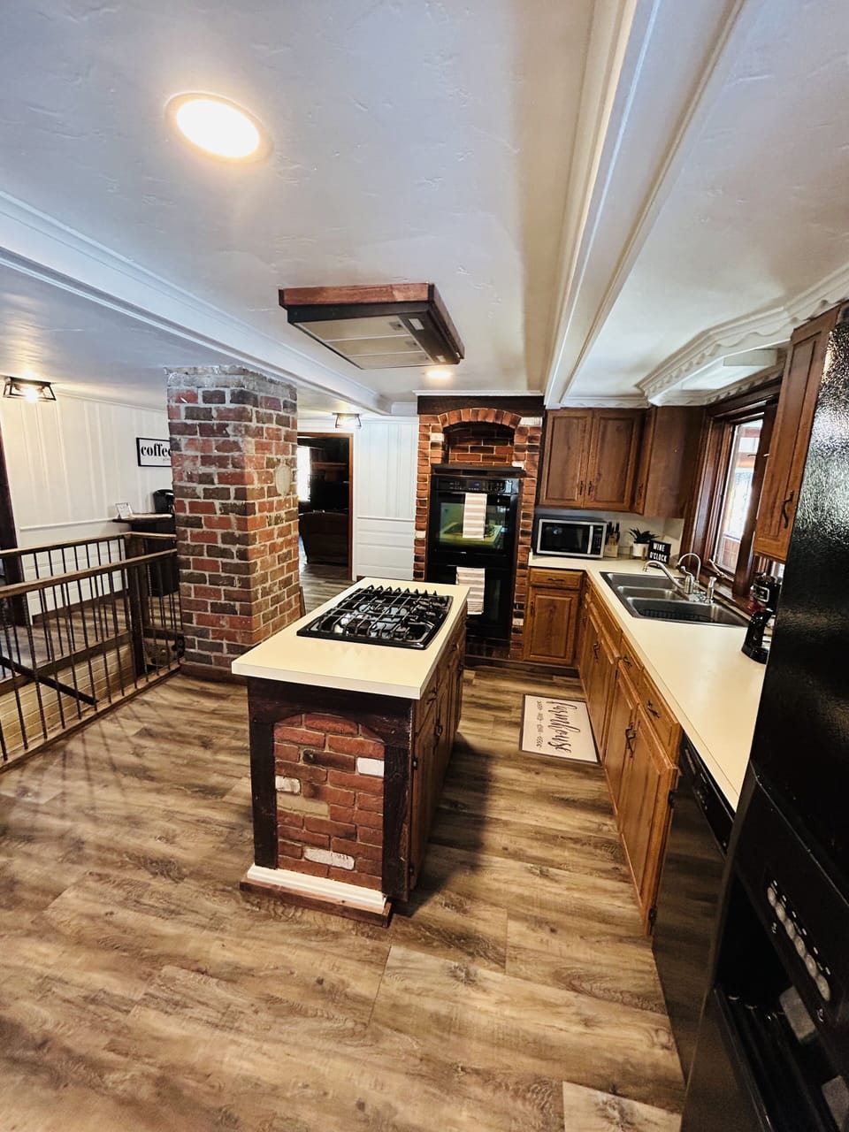 Kitchen. New floors April ‘23