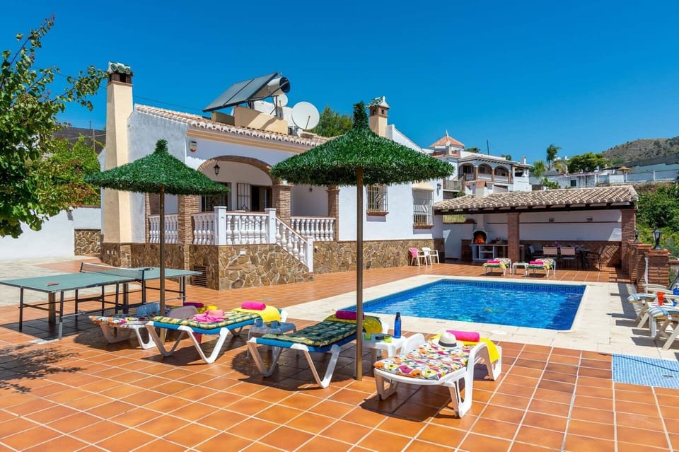 Villa Tres Olivos image