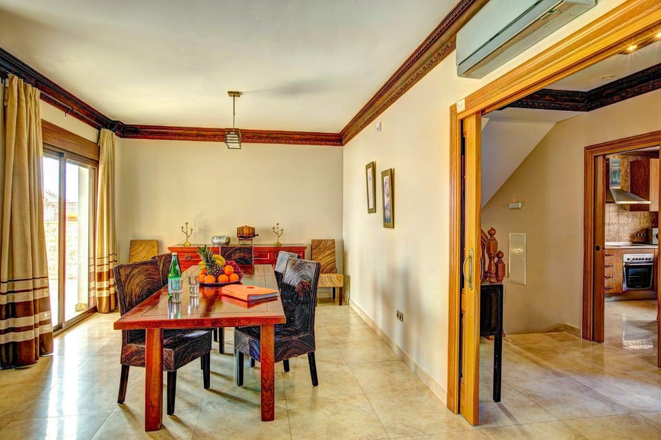 Villa Ramos Lara image