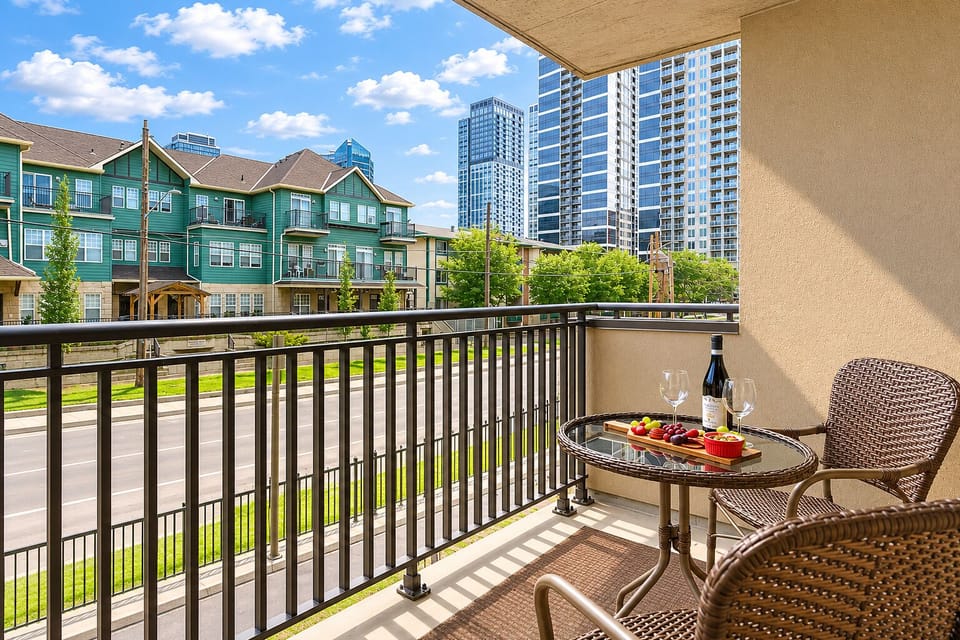 Private Balcony / Patio: Perfect for people watching or just relaxing.