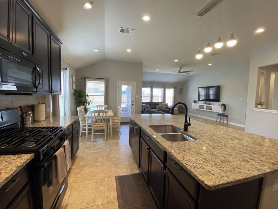 Kitchen galley 