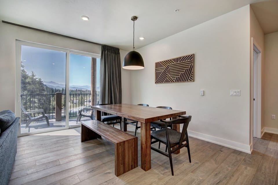 Flooring, Hardwood, Floor, Chair, Furniture