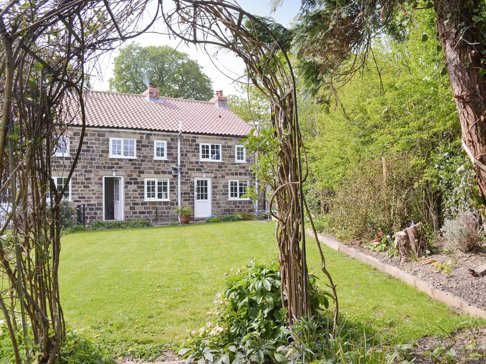 Well-maintained garden | 1 Keldholme Cottage - Keldholme Holidays, Keldholme, near Kirkbymoorside