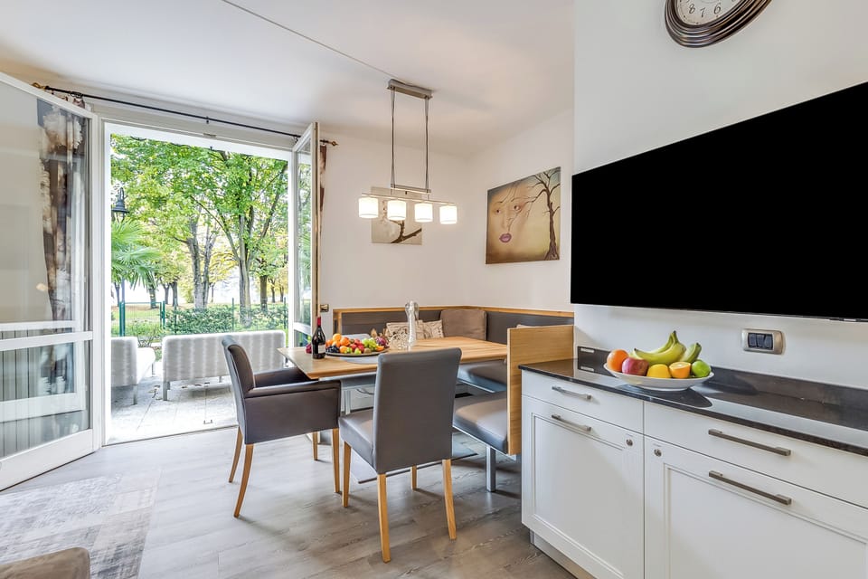 Kitchen and dining area