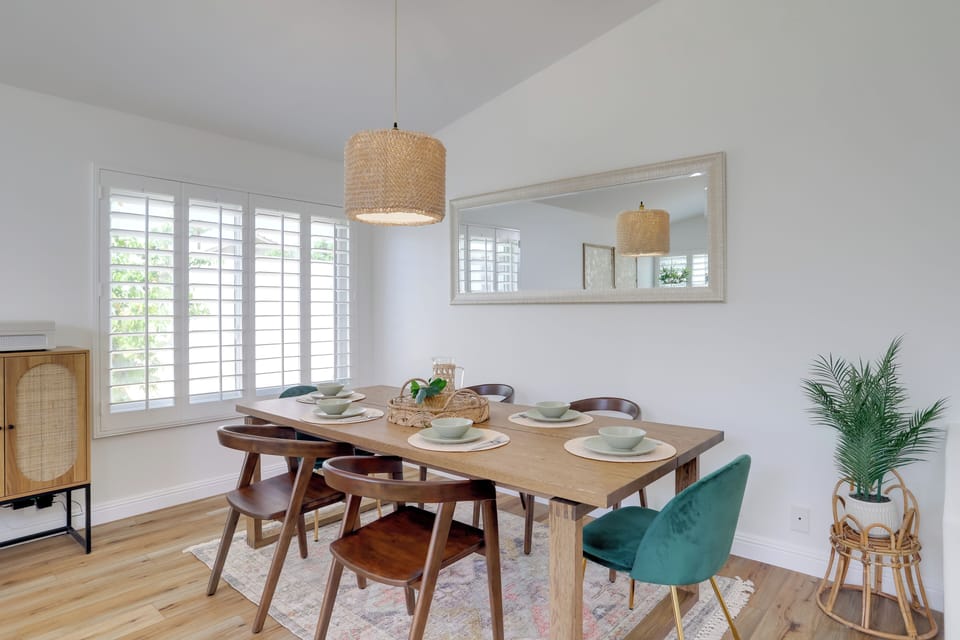 Dining Area | Dishware/Flatware | Trash Bags/Paper Towels