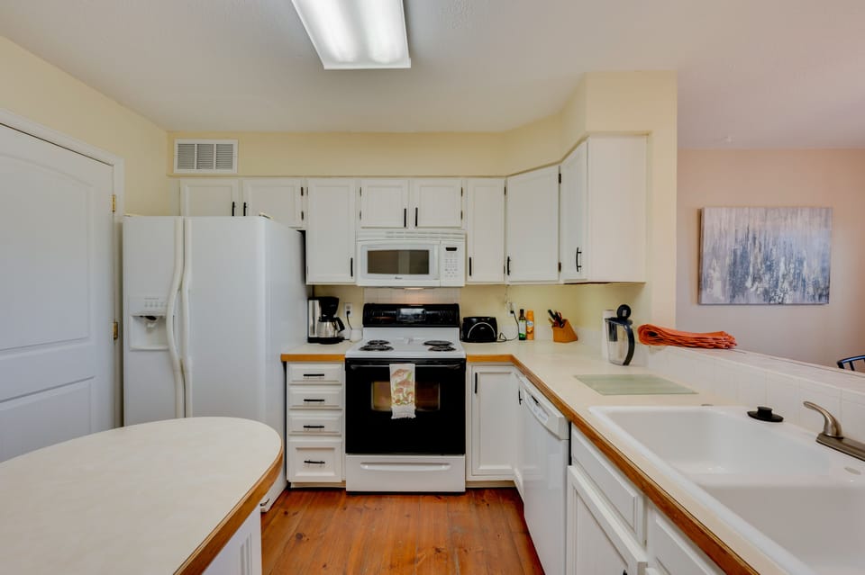 Kitchen | Cooking Basics & Spices | Drip Coffee Maker