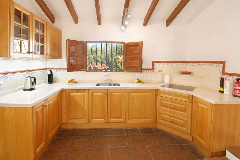 Cooker, dishwasher, pots and pans, coffee machine, toaster, etc...