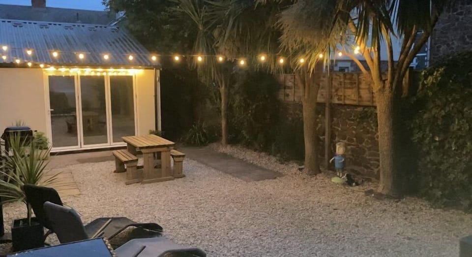 Click to replace me with your text!!!