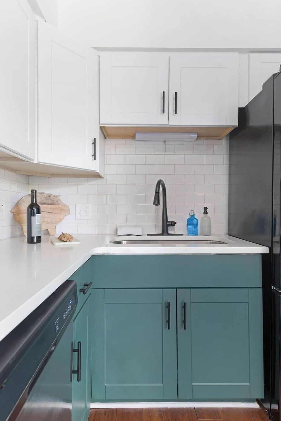 Well-Equipped Kitchen Perfect for Home-Cooked Meals