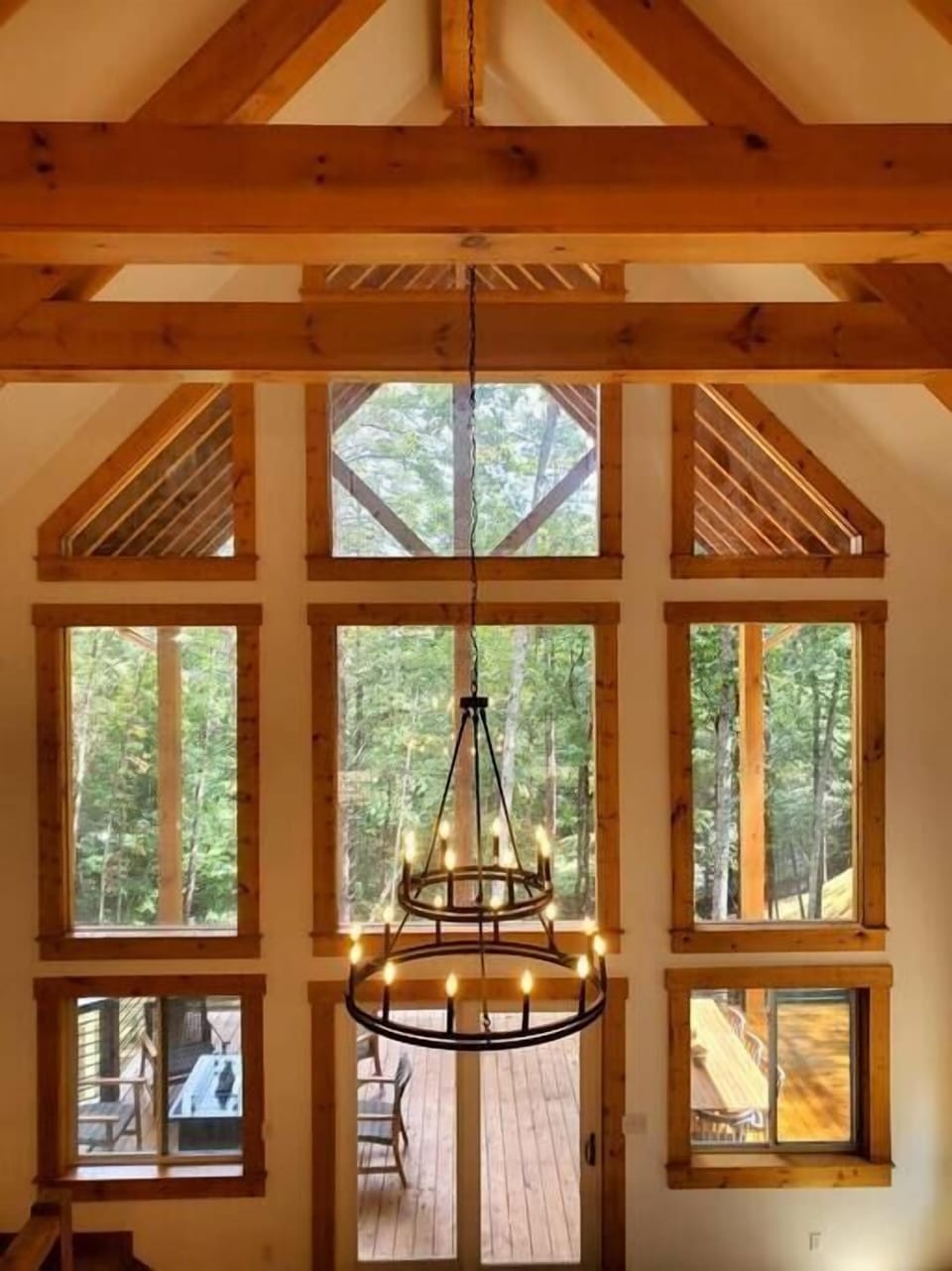 MAIN LEVEL LIVING ROOM