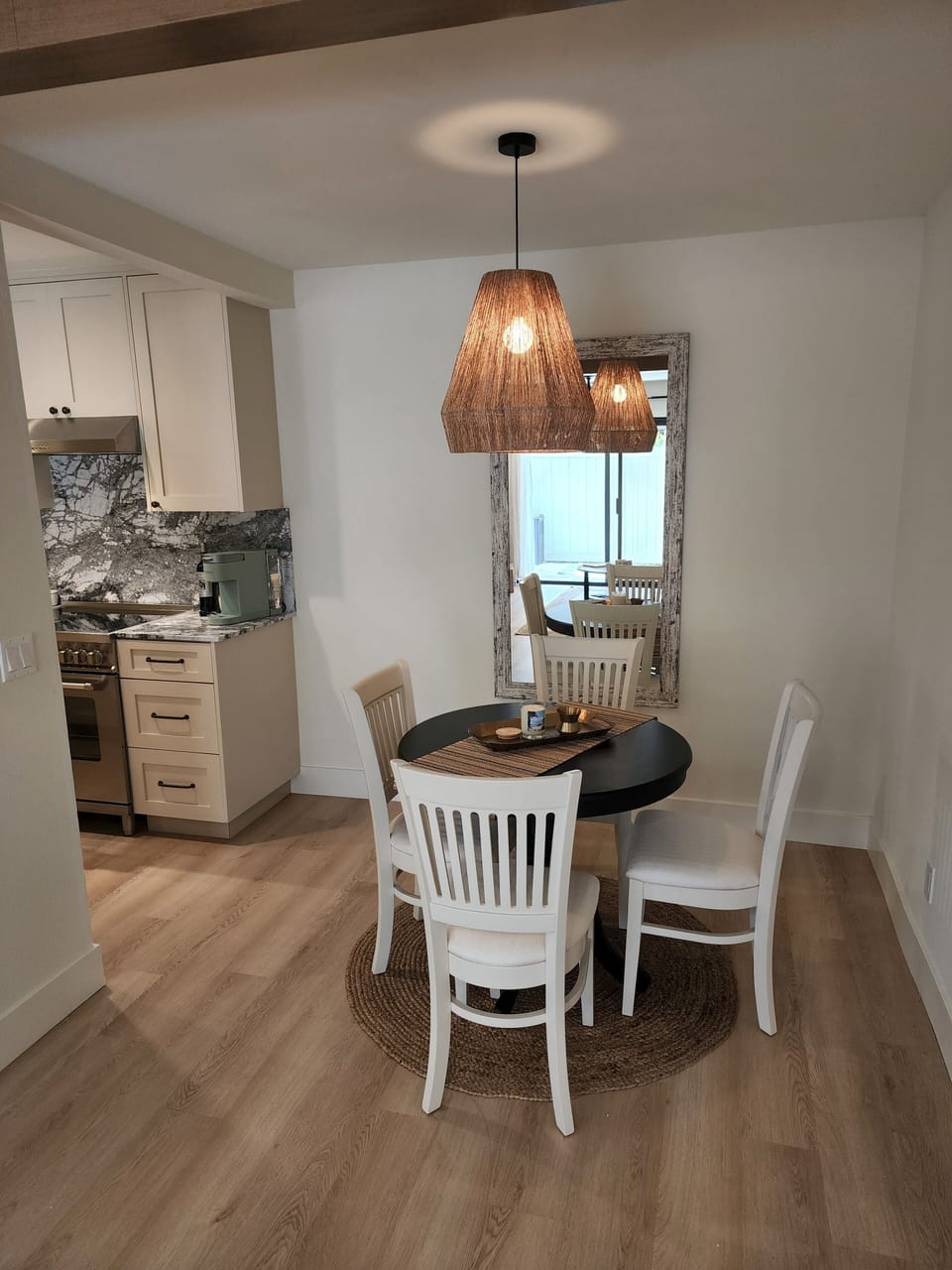 Dining space for four. 