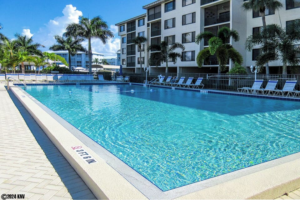 Santa Maria Harbor Condominiums has one of the largest heated pools on the island