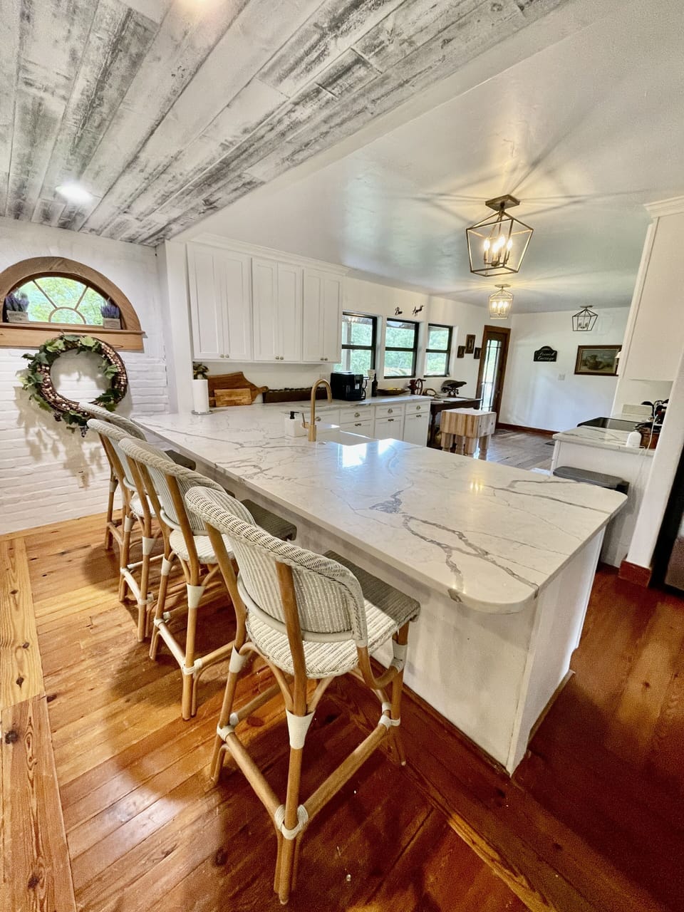 Nice bright kitchen
