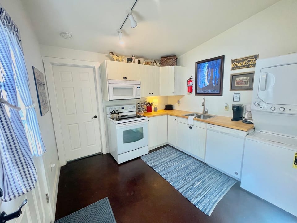 Cozy Cottage Kitchen