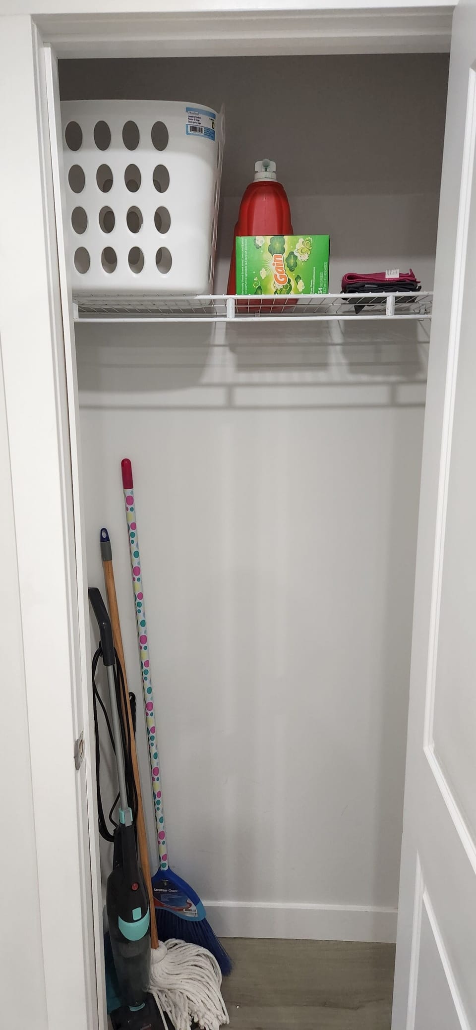 Cleaning and Laundry Supplies 