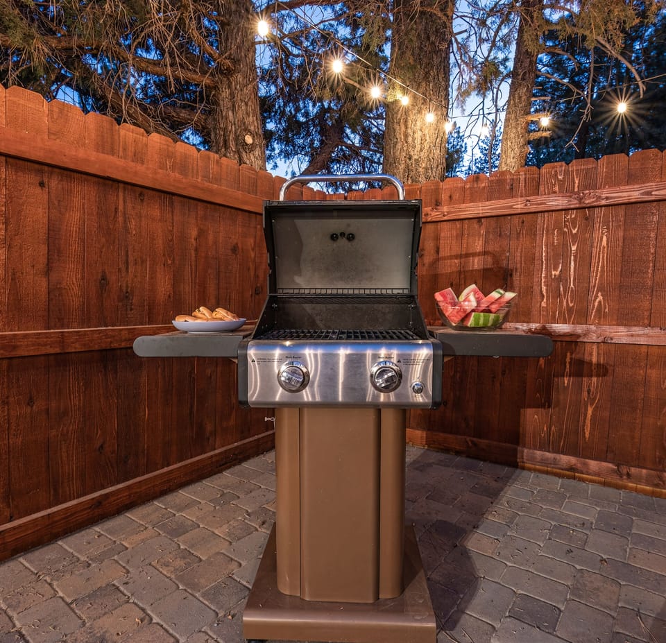 Propane barbecue always clean and waiting for your next grill.
