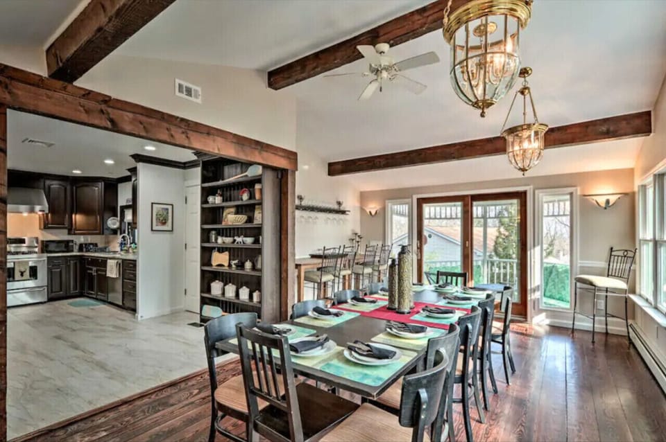 Dinning Room and Kitchen!