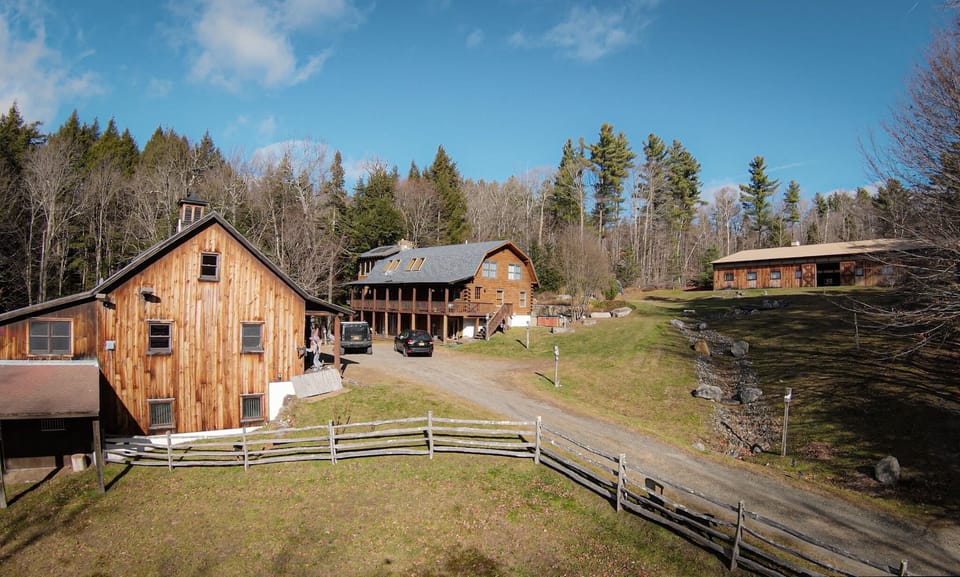 In the guest house yard.